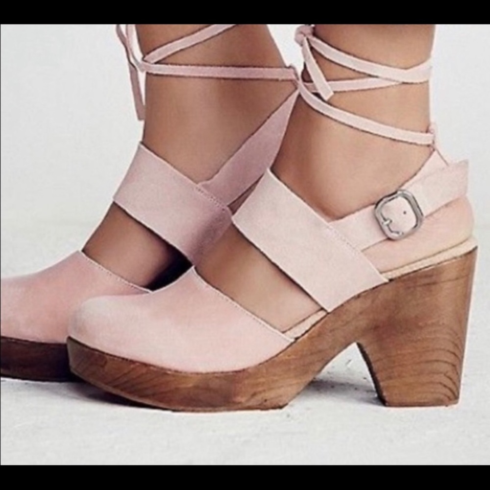 🌸Free People🌸 Belmont Clogs